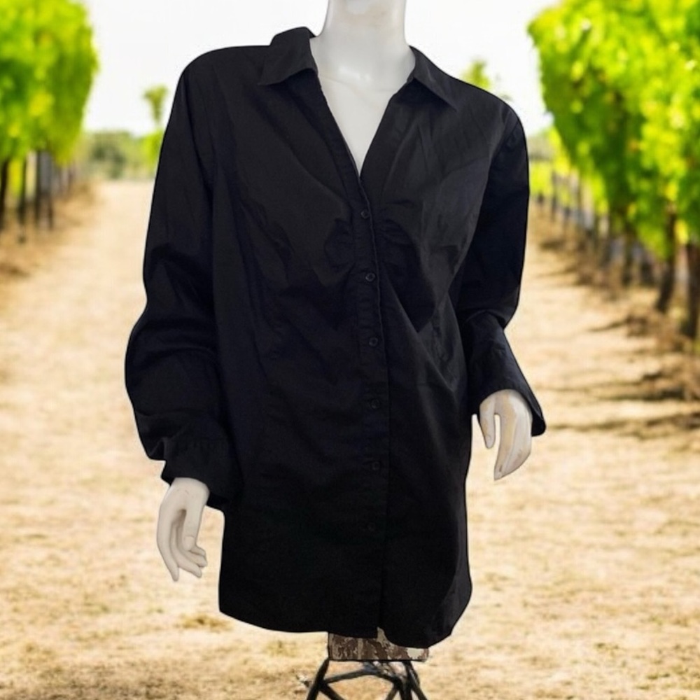 Lane Bryant classic black stretch button down blouse 28